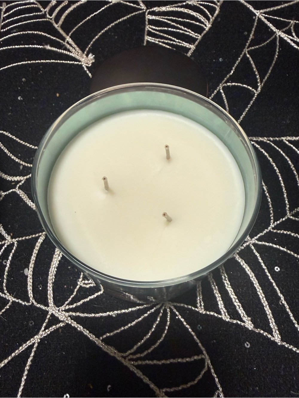 Bath and Body Works - Ariel 3 Wick Candle - Picture 2 of 5